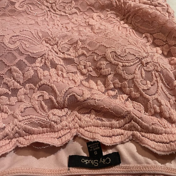 PINK SPARKLY DRESS! - Picture 5 of 6